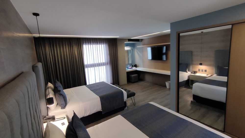 undefined Alia Inn Boutique WTC 4