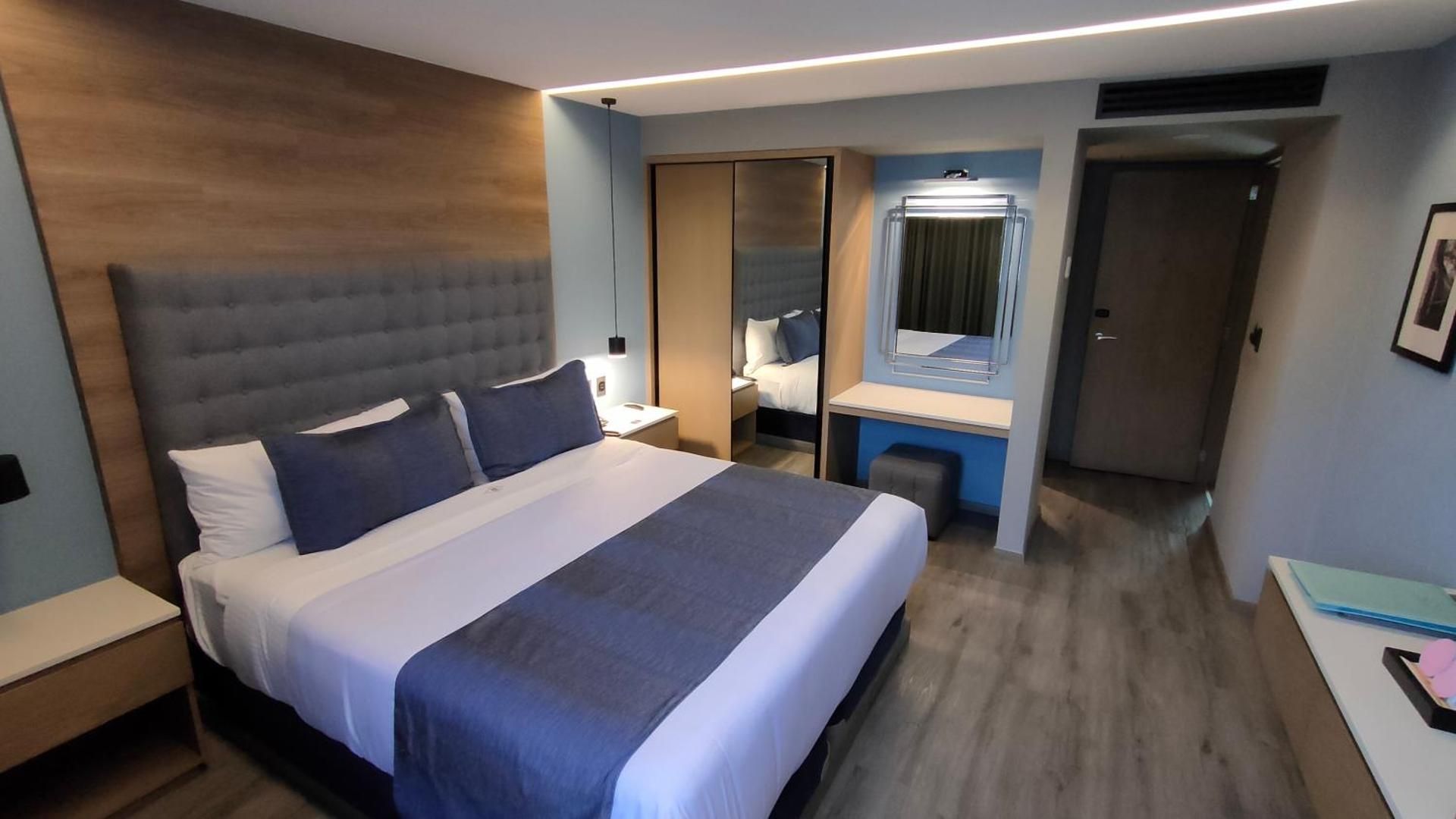 undefined Alia Inn Boutique WTC 8