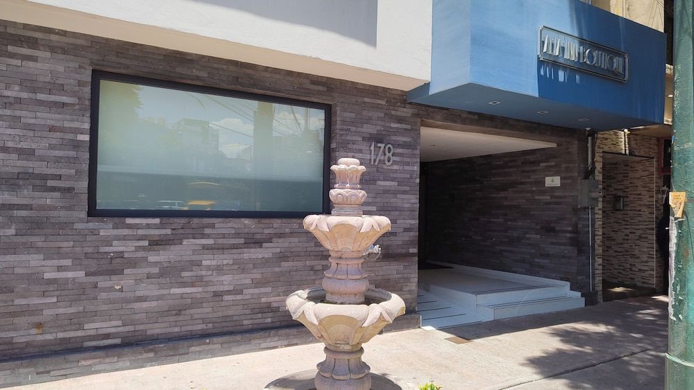 undefined Alia Inn Boutique WTC 5