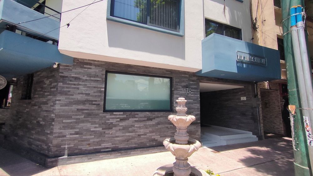 undefined Alia Inn Boutique WTC 6