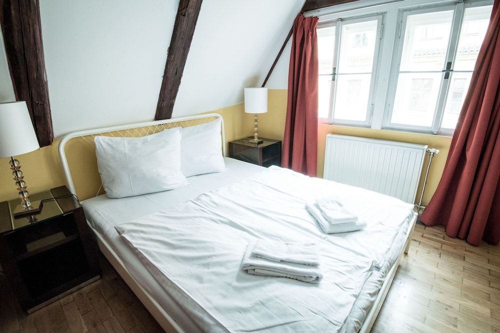 undefined Charles Bridge Economic Hostel 5
