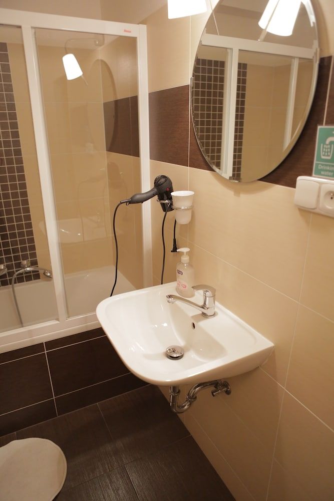 undefined Charles Bridge Economic Hostel 9