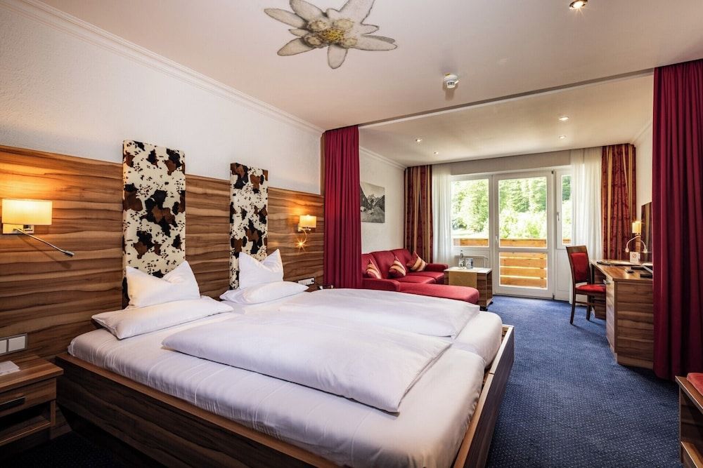 Alm- & Wellnesshotel Alpenhof Comfort Double Room 2