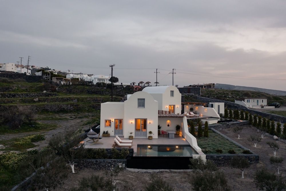 undefined Saint John Oia - Exclusive Private Heated Pool Villas 2