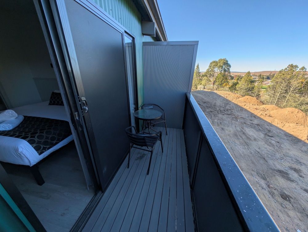 Cooma High Country Motel Executive Twin Room 6