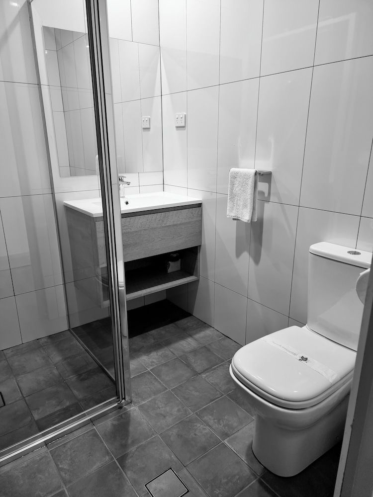 Cooma High Country Motel 4 Share Room 4