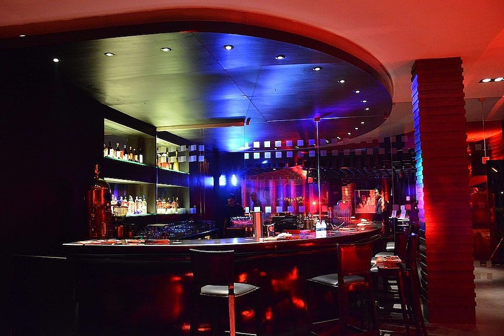 Bar