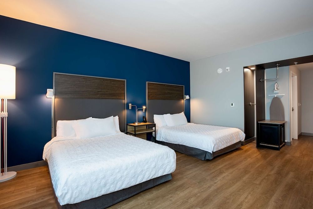 Room, 2 Queen Beds, Accessible (Hearing)