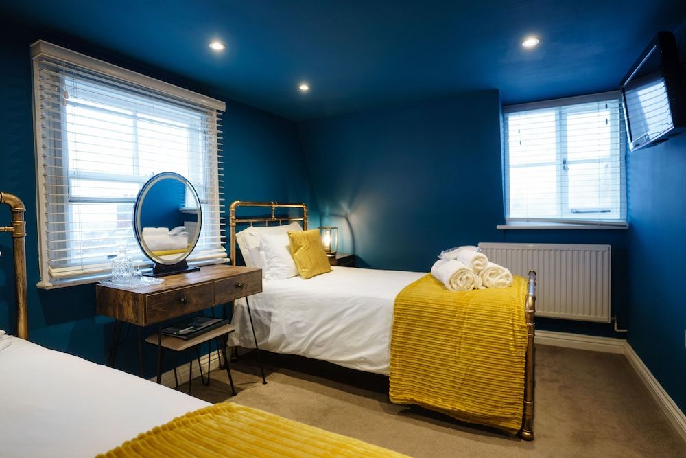 The Limes Deluxe Twin Room 2