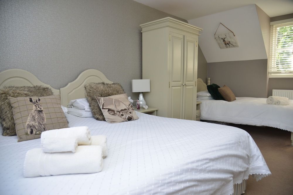 The Limes Family Room (2 Adults + 1 Child)