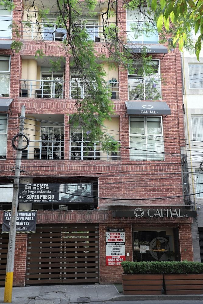 undefined Capital St. 7