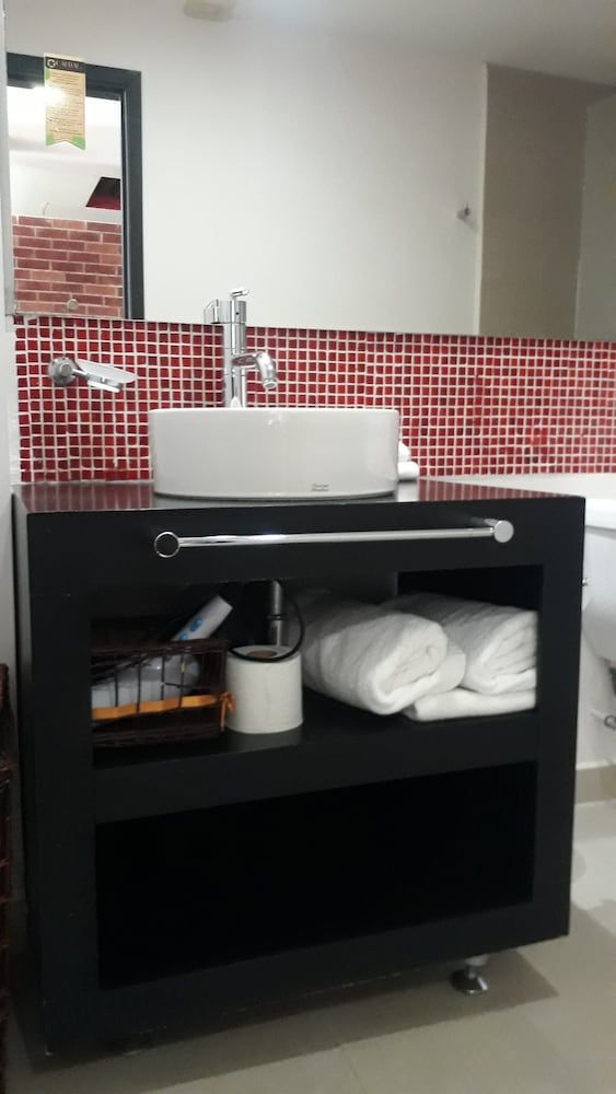 Capital St. Standard Apartment 6