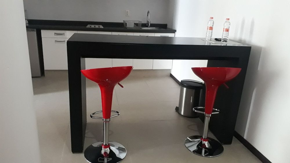 undefined Capital St. 8