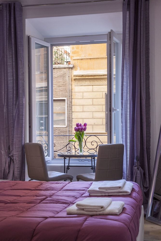 TrastevereTop Elite Room (Violet) 3