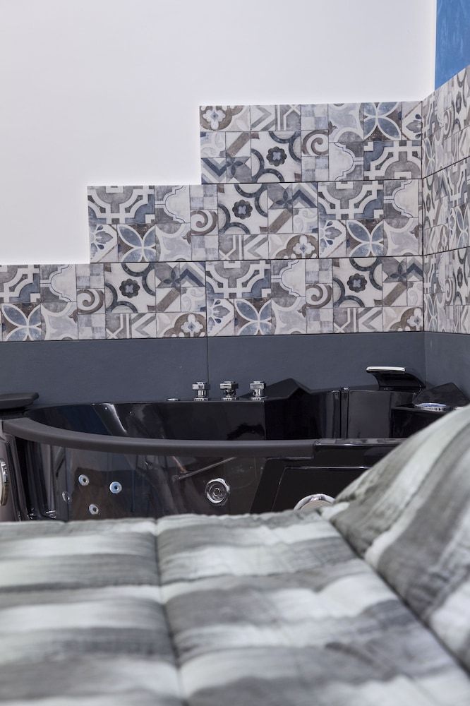 TrastevereTop Superior Room, Hot Tub (Paradise) 4