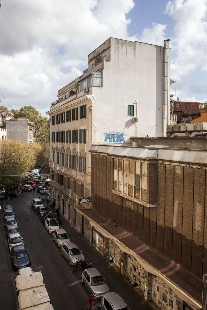 TrastevereTop Elite Room (Violet) 8