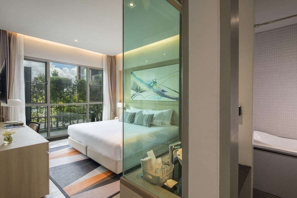 One Bedroom Pool Terrace