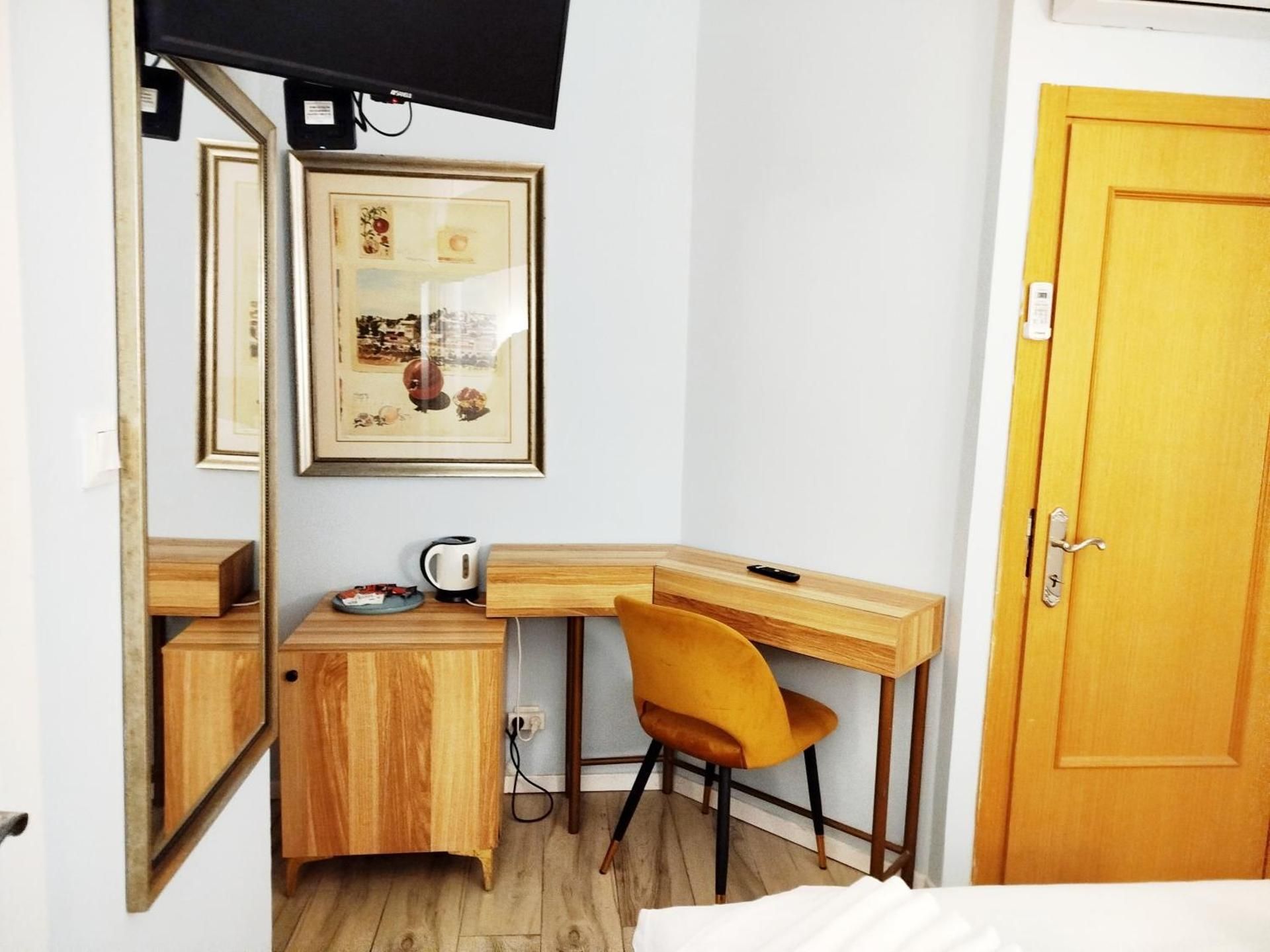 Standard Double Or Twin Room With Garden View