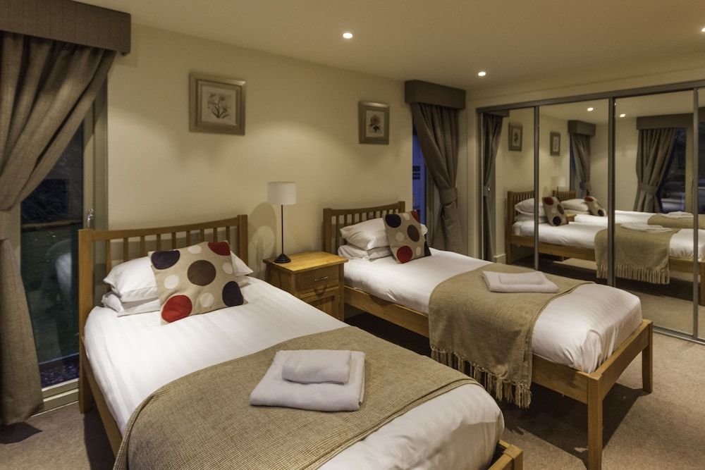 SKIBO LODGE - NO PETS ALLOWED
