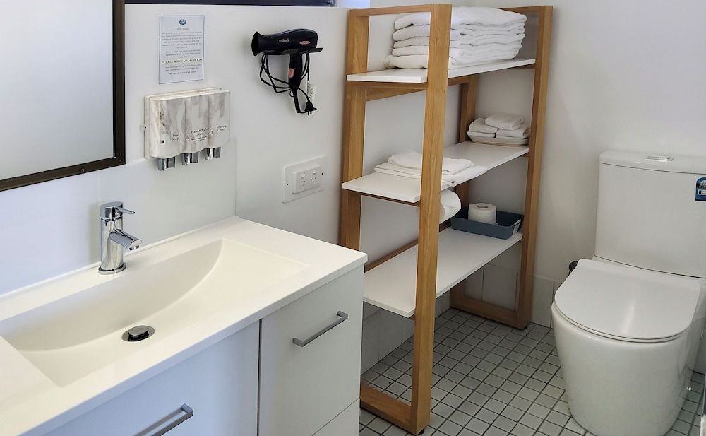 Archer Park Motel 2 Bedroom Apartment (Non Pet) 7