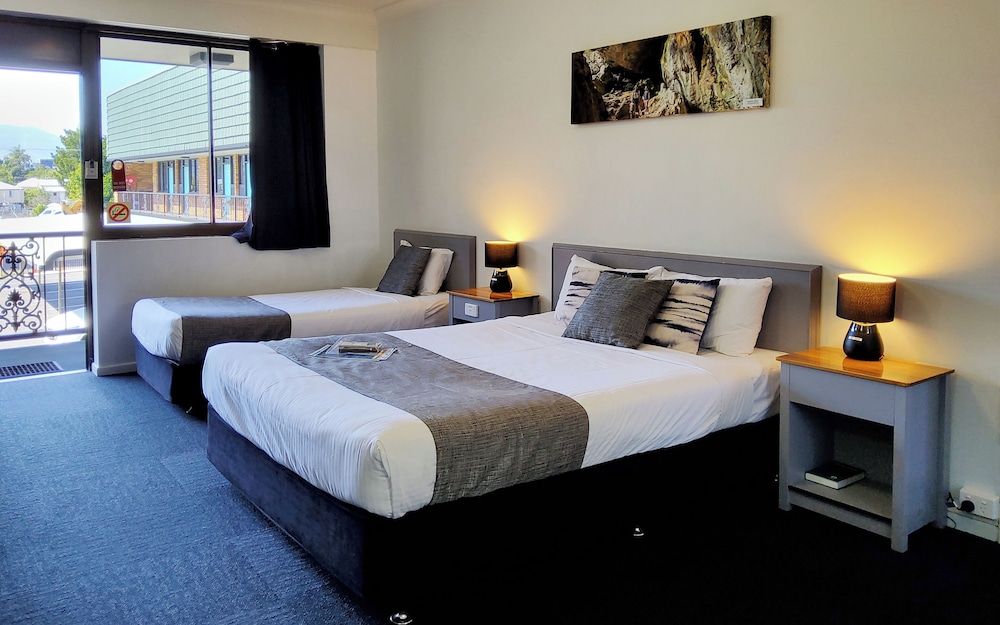 Archer Park Motel 2 Bedroom Apartment (Non Pet)