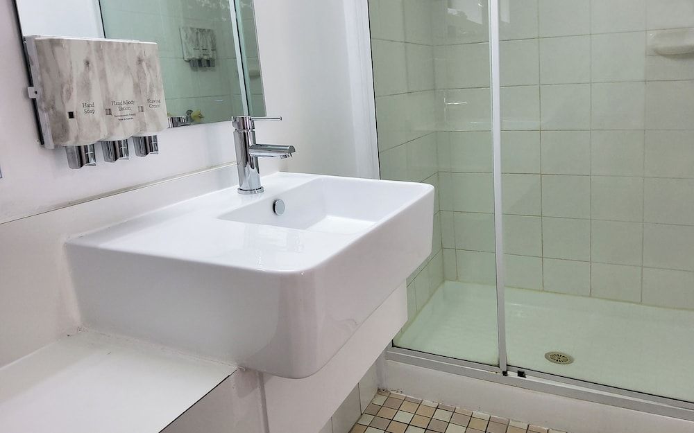 Archer Park Motel Family Room (Non Pet) 7