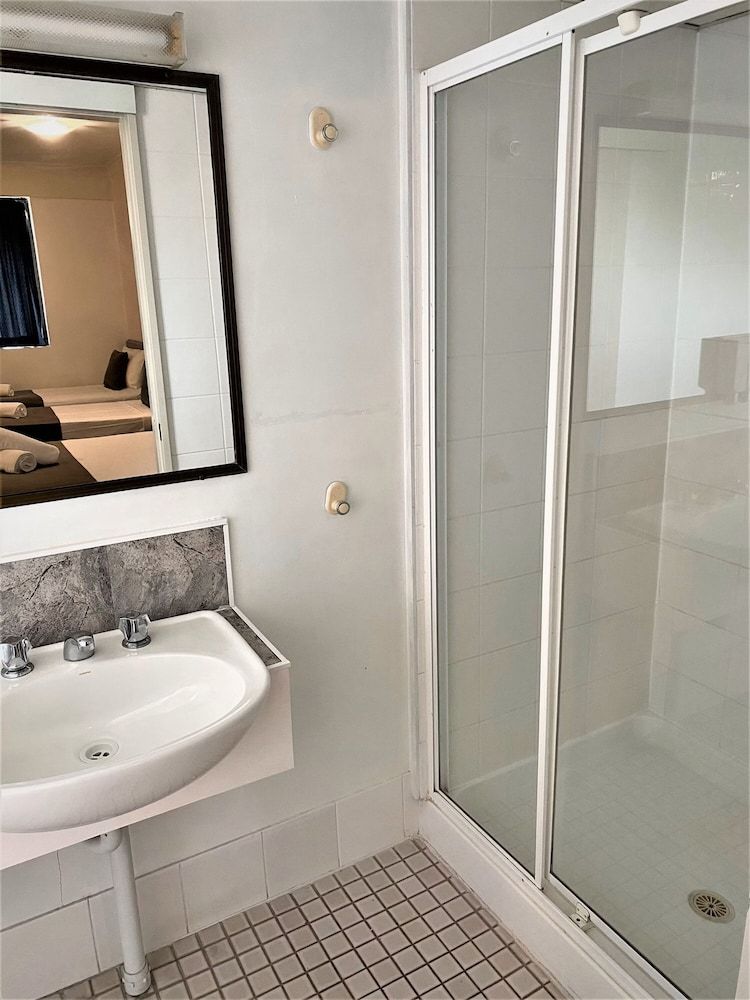 Archer Park Motel Family Room (Non Pet) 9