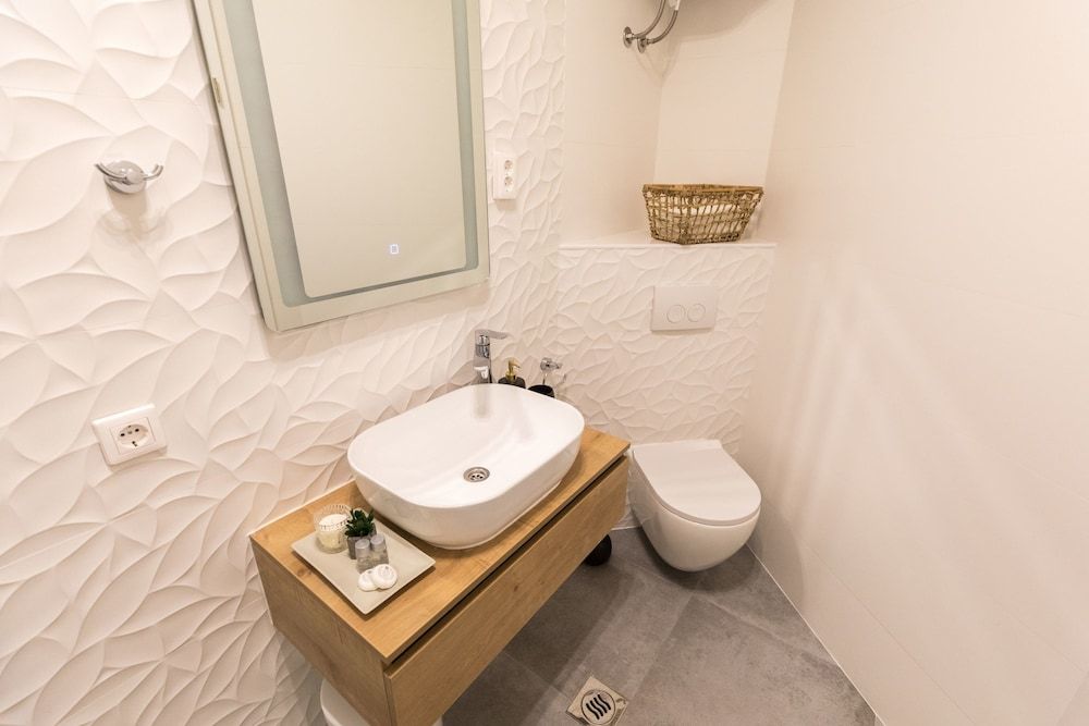 Luxury Rooms With Balcony Superior Room 18