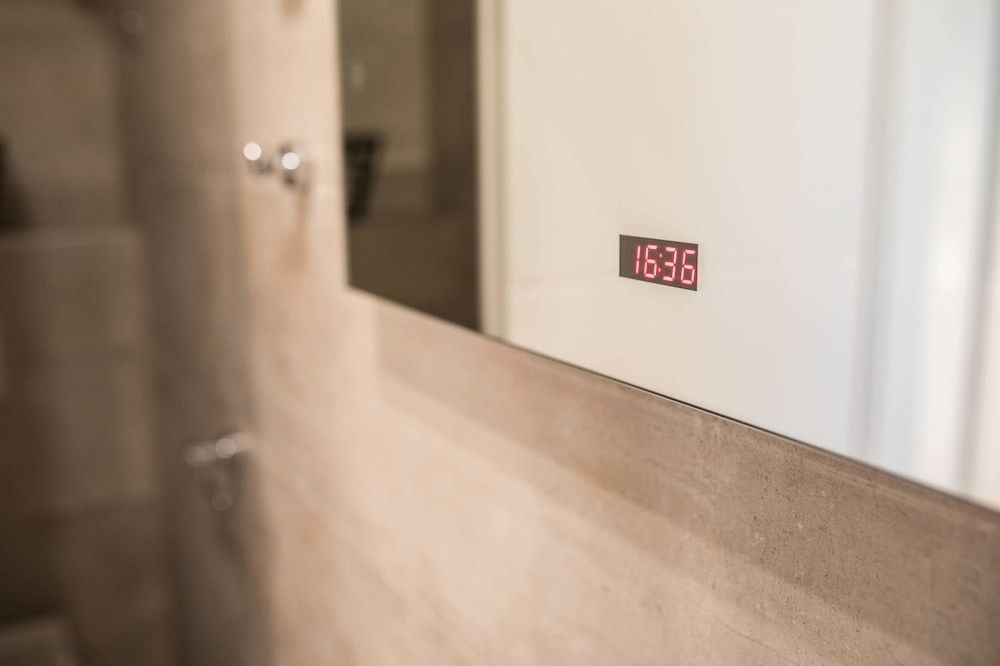 Luxury Rooms With Balcony Deluxe Room 5