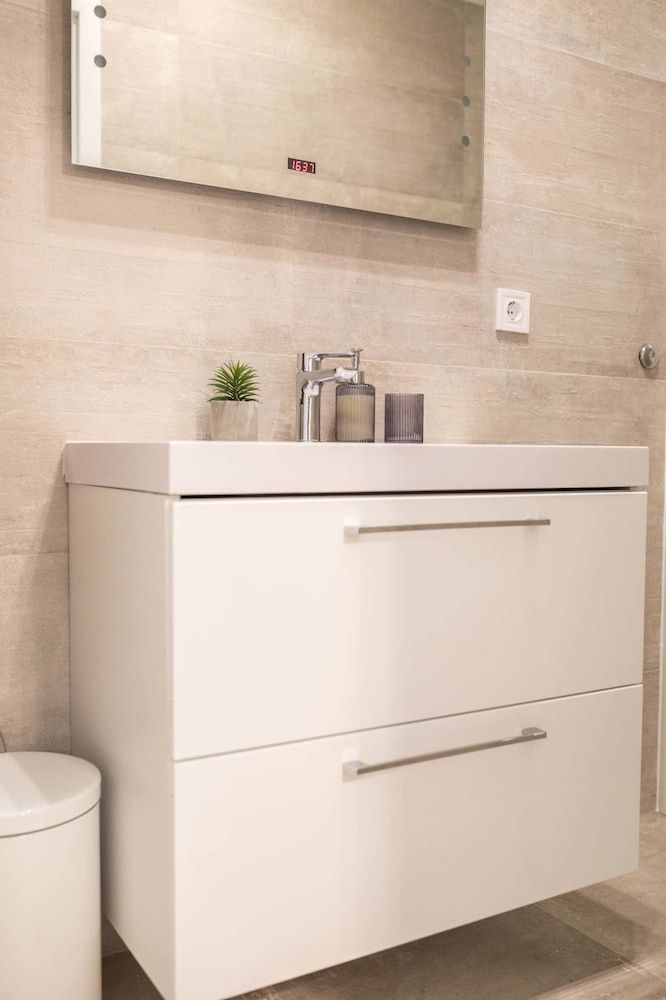 Luxury Rooms With Balcony Deluxe Room 7