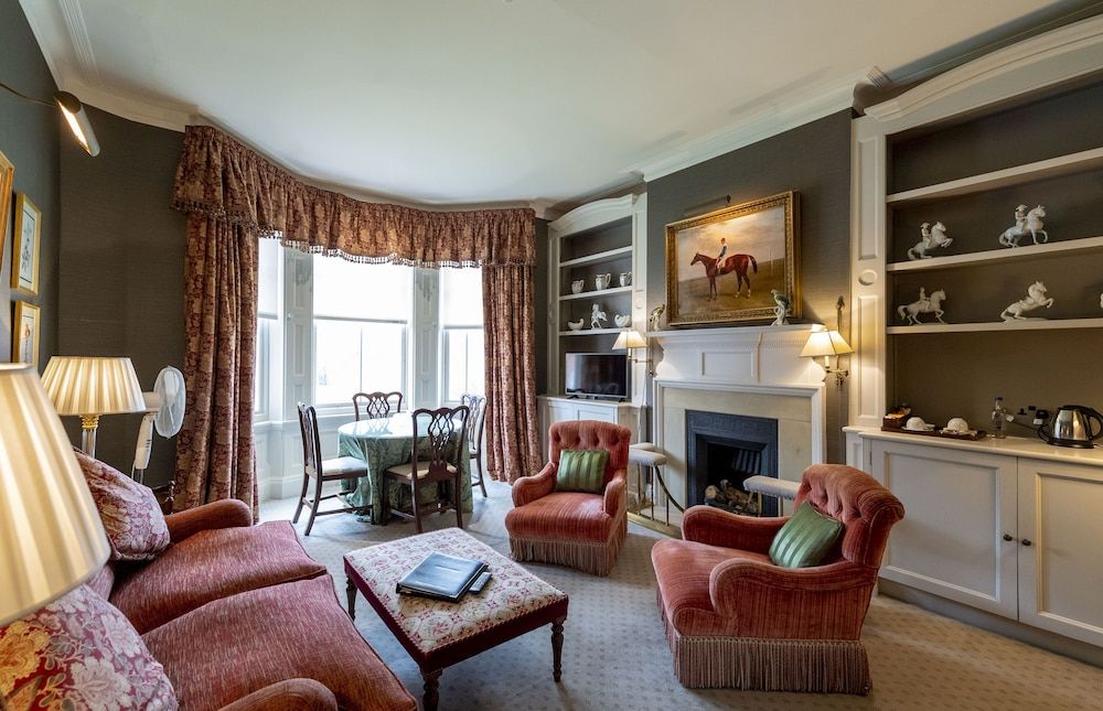 The Jockey Club Rooms King Suite 6