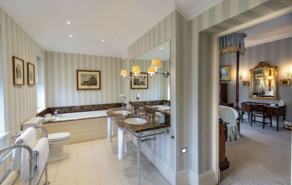 The Jockey Club Rooms King Suite 4