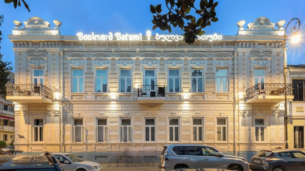 undefined Boulevard Hotel Batumi 3