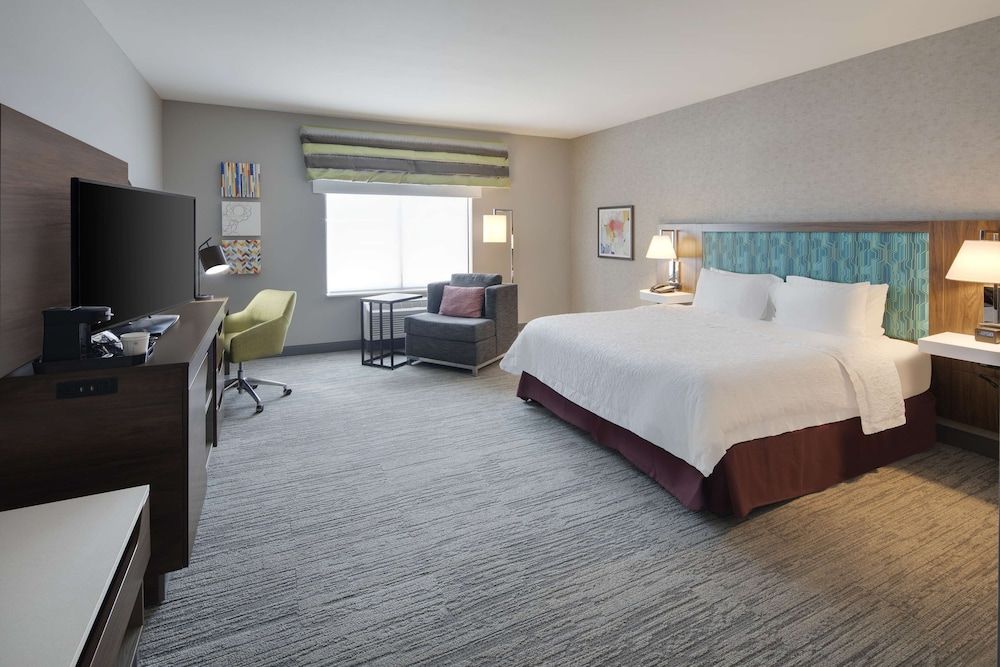Room, 1 King Bed, Accessible, Bathtub