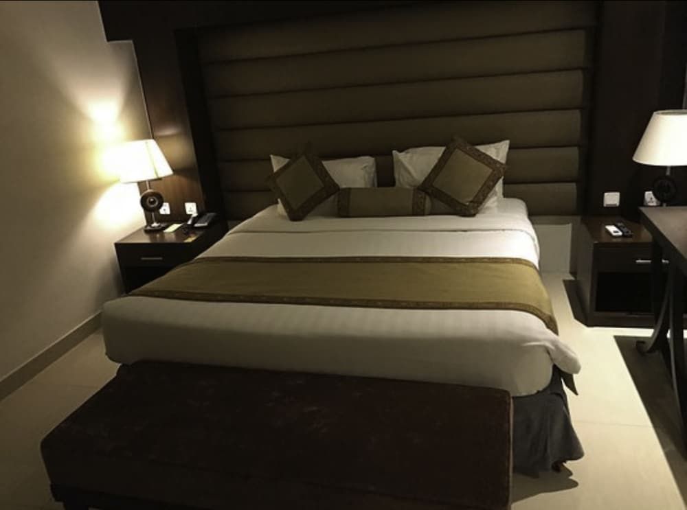 Hotel The Jeevens Executive Room