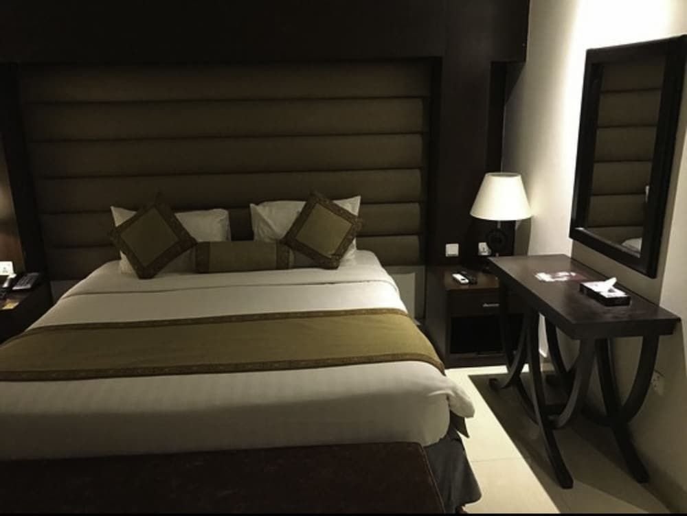 Hotel The Jeevens Executive Room 3