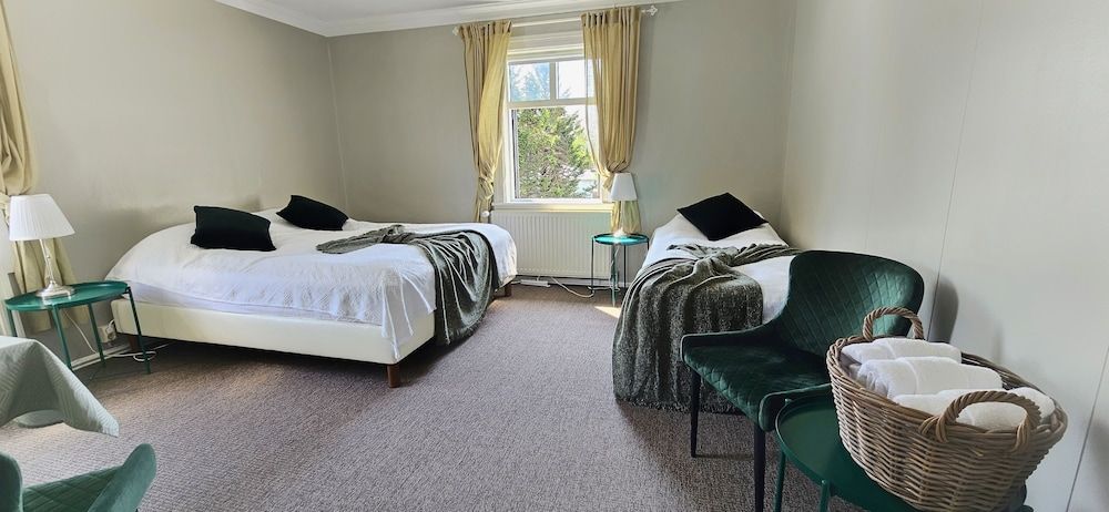 Árból Guesthouse Triple Room, Shared Bathroom 9