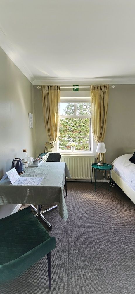 Árból Guesthouse Triple Room, Shared Bathroom 8