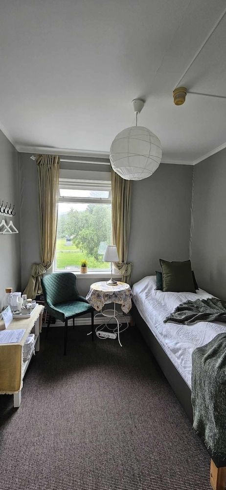 Árból Guesthouse Single Room, Shared Bathroom 7