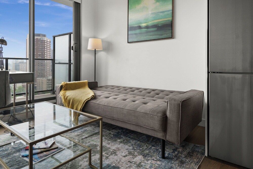 GLOBALSTAY. Downtown Calgary Apartments Romantic Apartment, 2 Bedrooms, Kitchen, City View 17