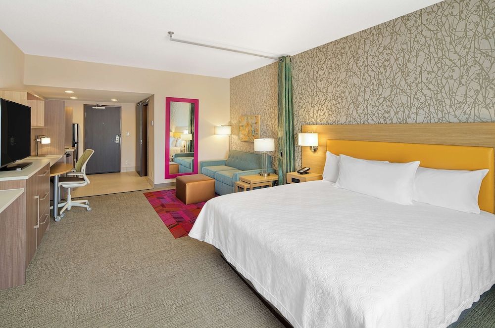 Studio Suite, 1 King Bed, Non Smoking