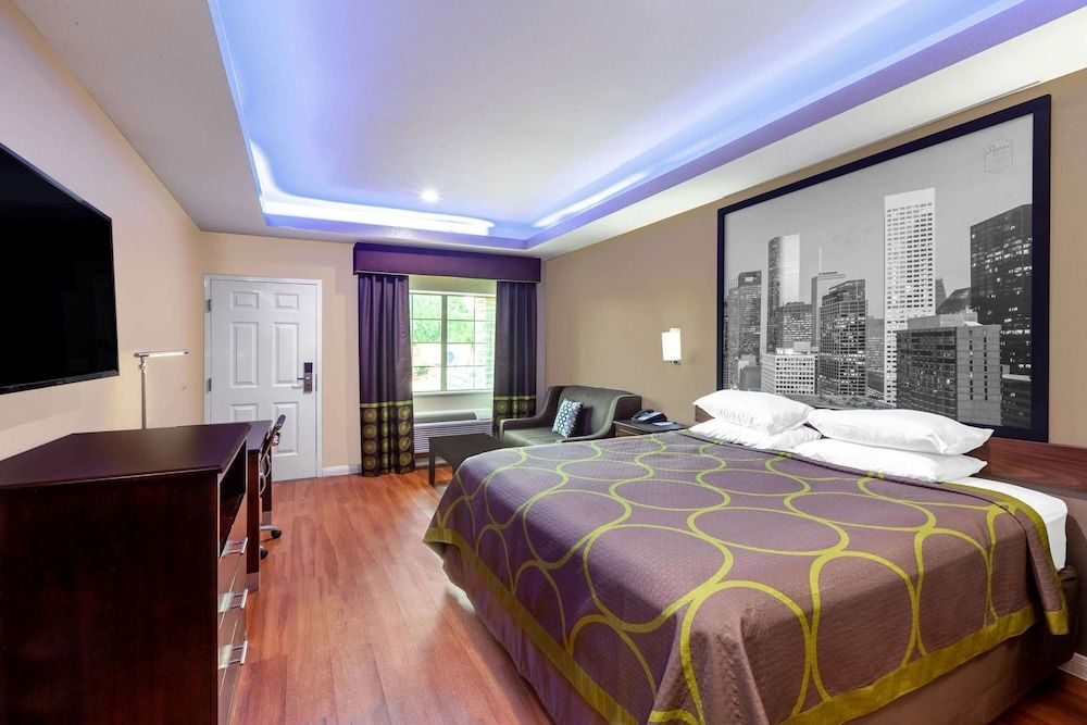 undefined Super 8 by Wyndham Houston Northwest Cypress