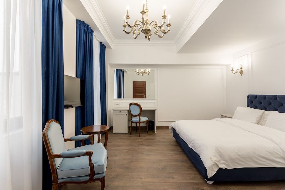 undefined Lahovary Palace Hotel 2