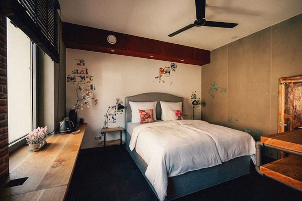 36 Phô Cô Hotel & Suites Signature Double Room, 1 Queen Bed 3