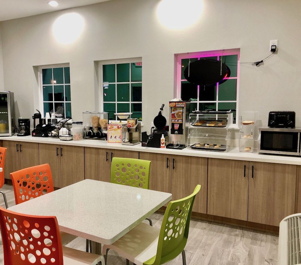 undefined Americas Best Value Inn Houston Willowbrook 8