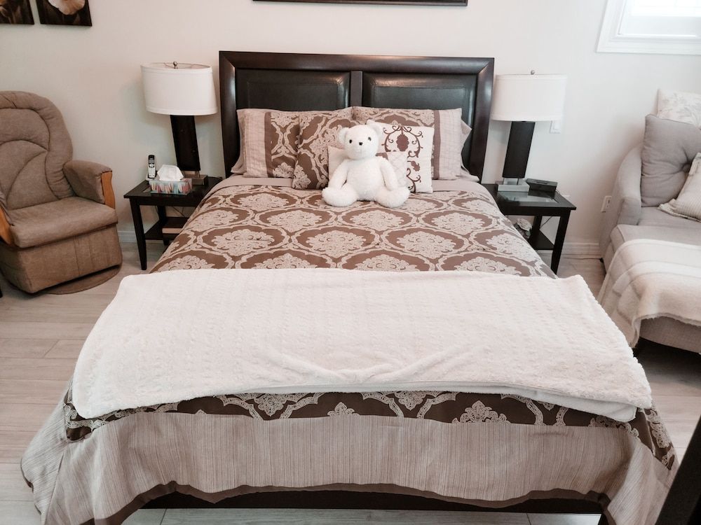 Along River Ridge Luxury Room, 1 Queen Bed 2