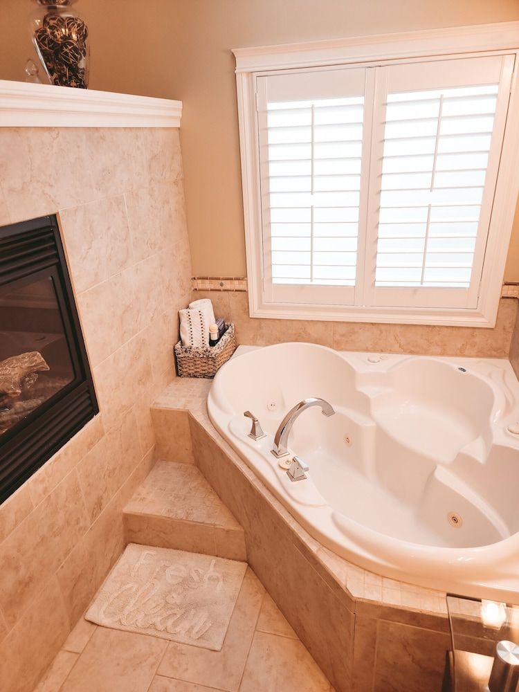 Along River Ridge Luxury Room, 1 Queen Bed 24