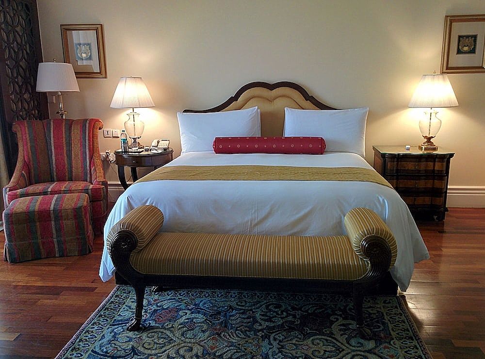 The Leela Palace Bengaluru Deluxe Room with Balcony overlooking the Poolside or Garden 3