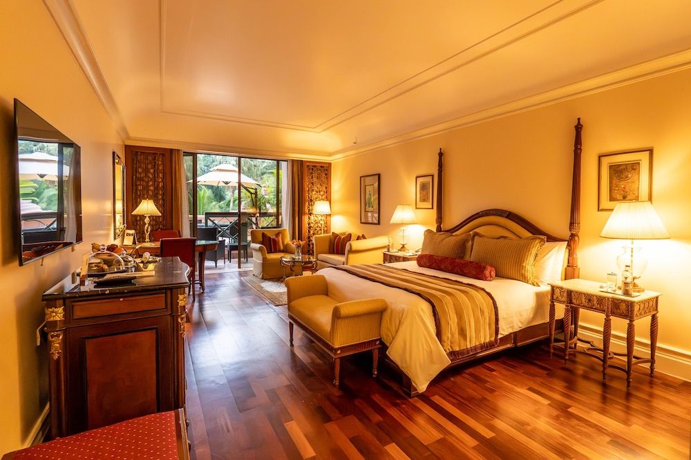 Royal Club Twin Room
