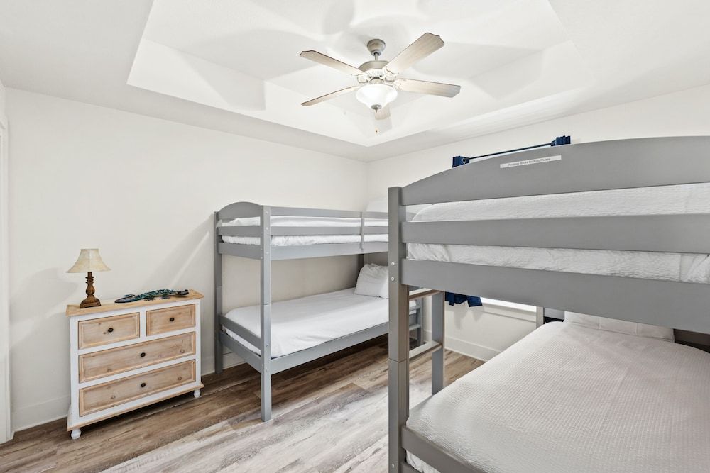 Condo, 3 Bedrooms, Sea View (301)